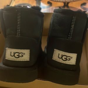 Ugg boots girls